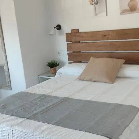 El Manantial Inn *